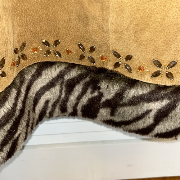 Gorgeous suede coat from Bagstelle - - Picture 9 of 10